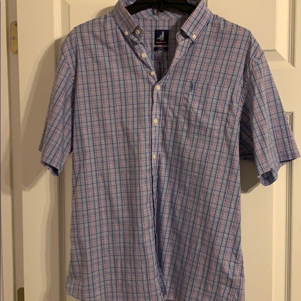 Johnnie-O Short sleeve lightweight shirt. Large